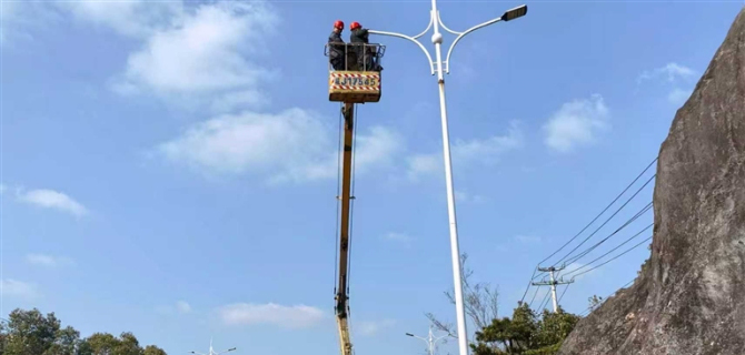 全域路灯迎“体检”